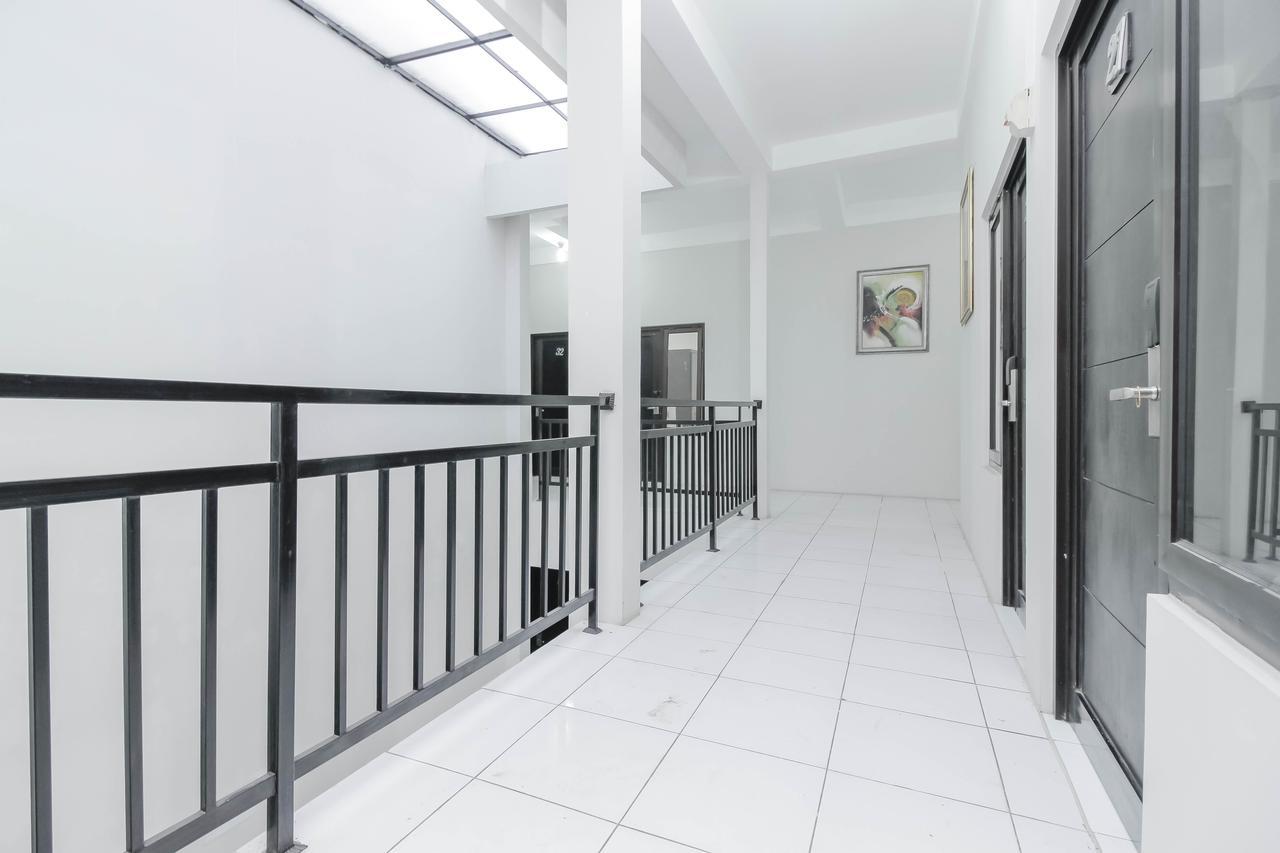Reddoorz Near Sriwijaya University Palembang Exterior photo