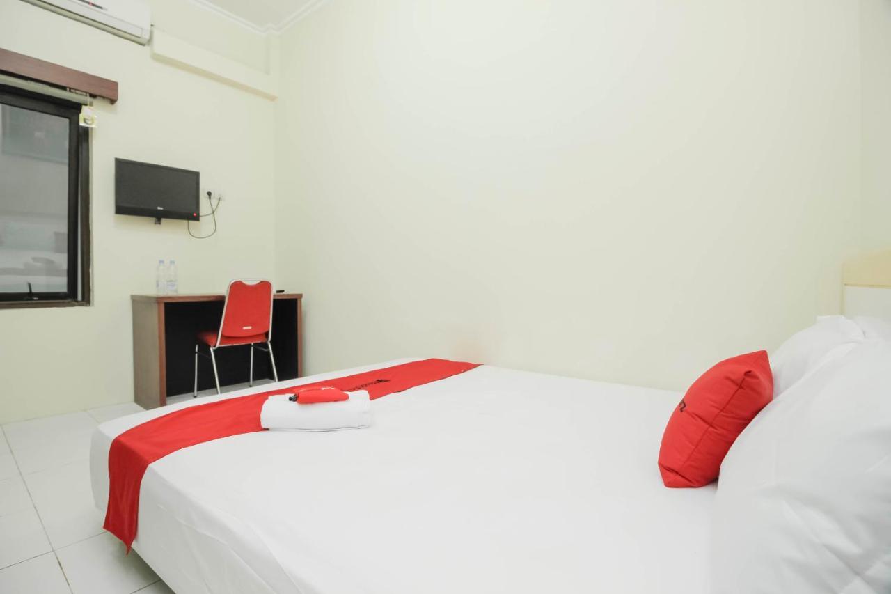 Reddoorz Near Sriwijaya University Palembang Exterior photo